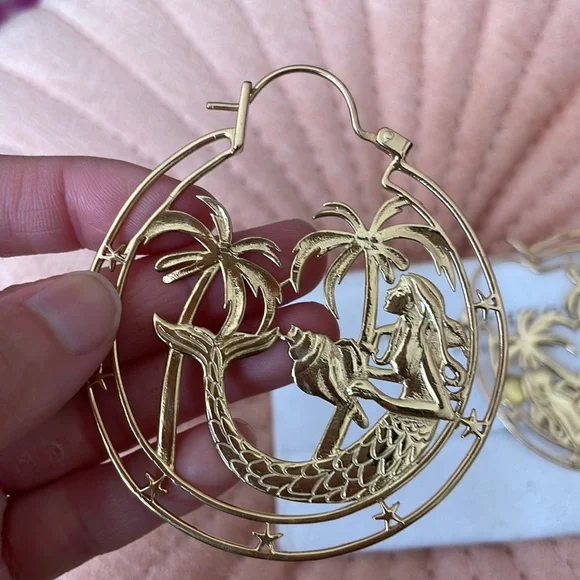 Spell and the gypsy collective ocean hoop earrings - Picture 3 of 5